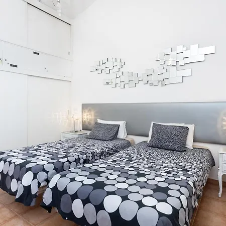 Сasa de vacaciones Hemeras Boutique Homes - Bungalow With Private Garden 5min From The Beach